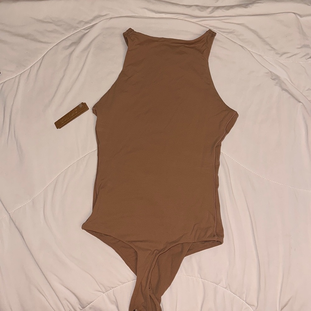 skims fits everybody body suit